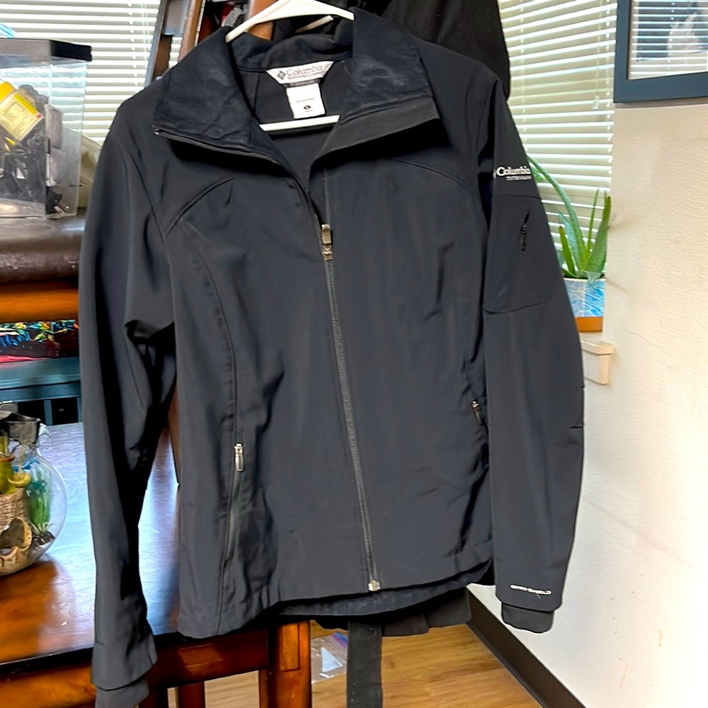Columbia brand Titanium Jacket. Black. Size Large.